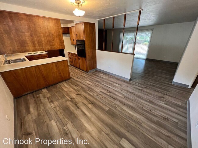 Foto del edificio - 3 br, 2 bath House - 3044 Dalewood St