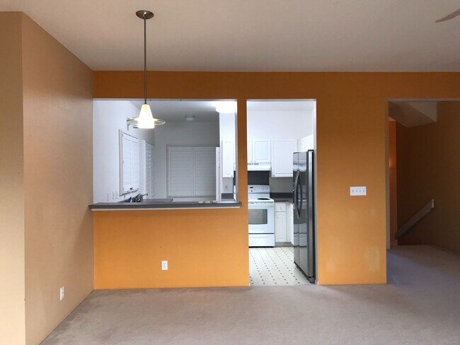 Building Photo - Lapa'olu Community (Aiea Heights) - 3 bedr...