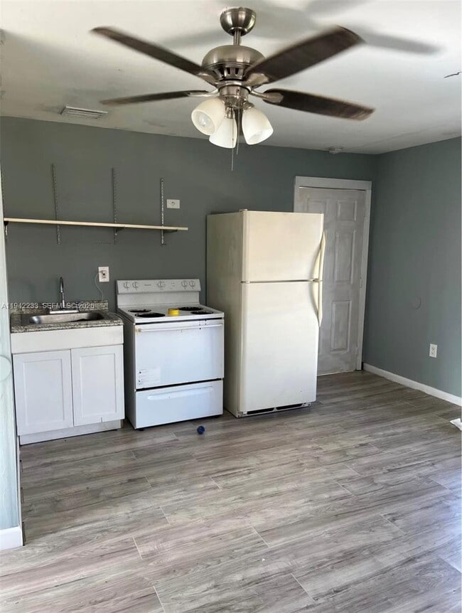 Building Photo - 1928 McKinley St