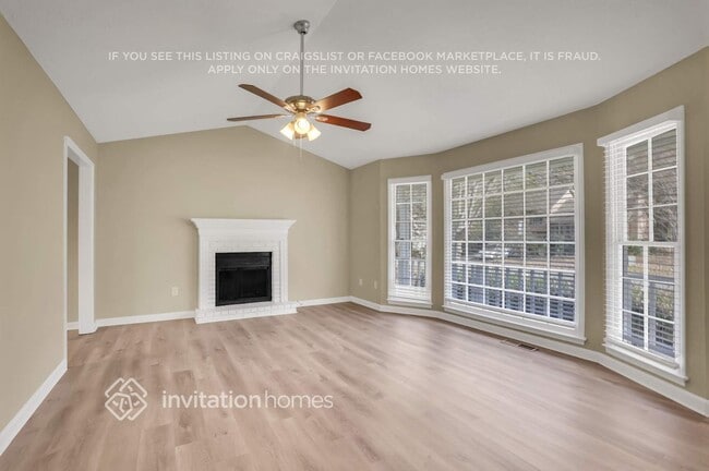 Building Photo - 3000 Springview Pl