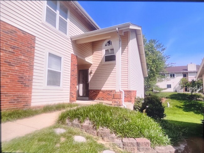 Building Photo - 634 Sandy Summit Dr
