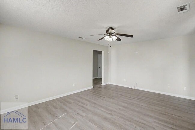 Building Photo - 1651 Latham Ct