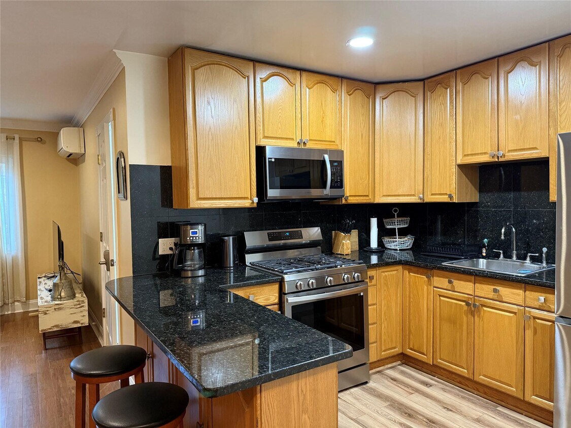 Foto principal - 30-12 23rd St