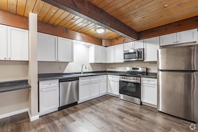 2 habitaciones, 1 baño - 1093 pies cuadrados - Cocina - Tallmadge Pointe