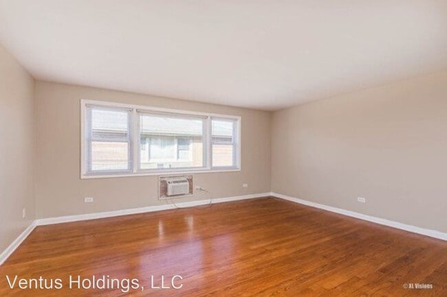 Building Photo - 2806 E 76th Pl