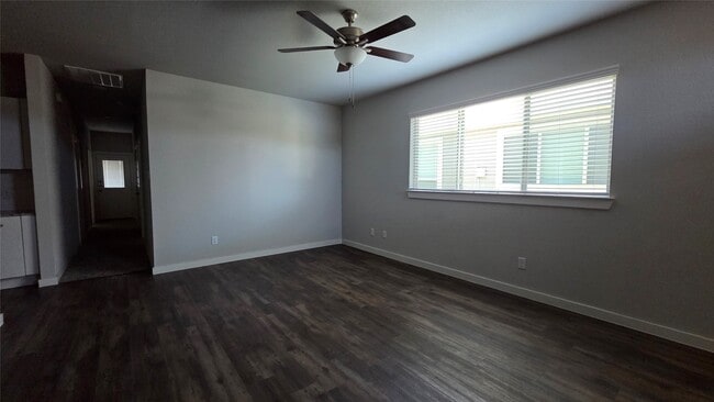 Building Photo - 25528 Starling Ln