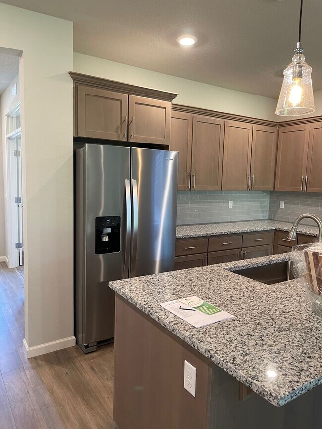 Building Photo - 2091 Legacy Hts Dr SE