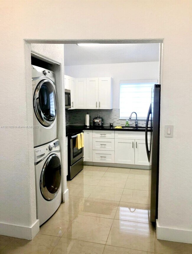Foto del edificio - 9778 NW 127th St