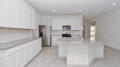 Building Photo - 28910 Yukon River Ct