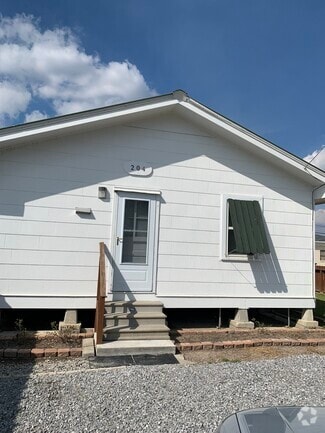 Building Photo - 204 N Carol St