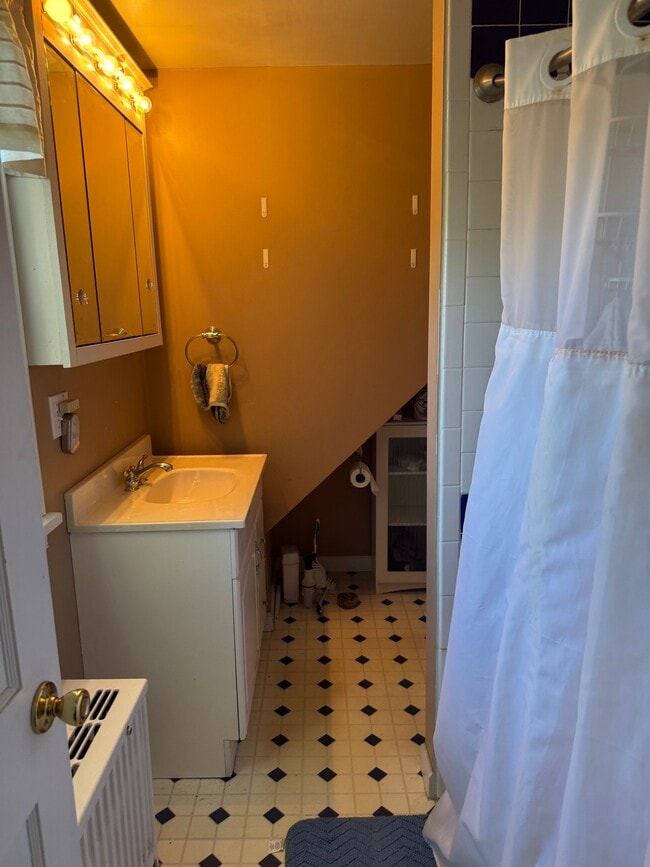 Building Photo - 465 Highland Ave