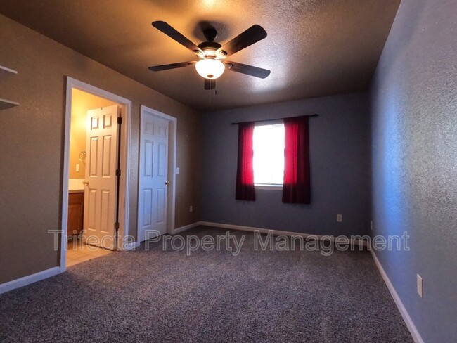 Building Photo - 3627 Glenbarr Ct