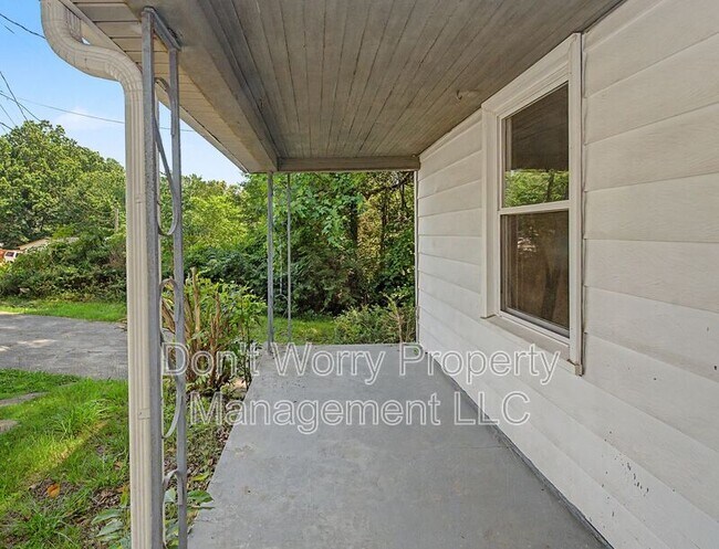 Foto del edificio - 4106 Lexwin Ave