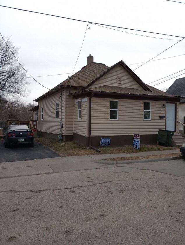 Honey I'm home!! House Rental in Sioux City, IA