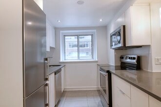 Building Photo - 3435 Rue Drummond
