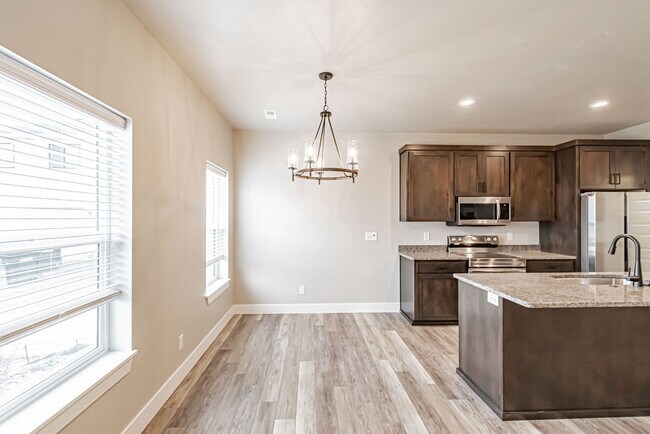 Building Photo - 1378 Pinecrest Trl
