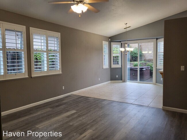 Foto del edificio - 4 br, 2 bath House - 2136 Horseshoe Glen C...