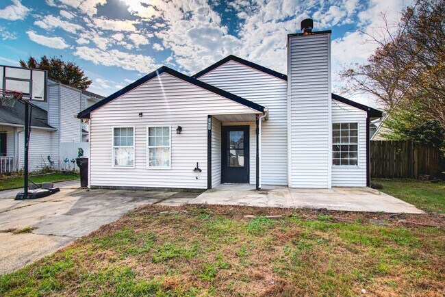 Building Photo - Pecan Gardens