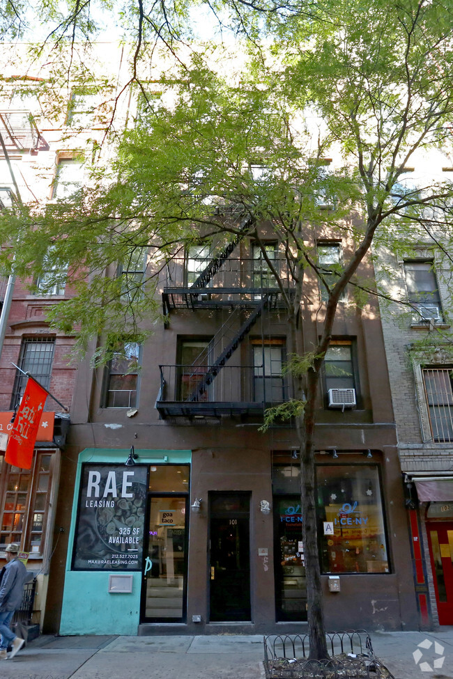 Building Photo - 101 Macdougal St