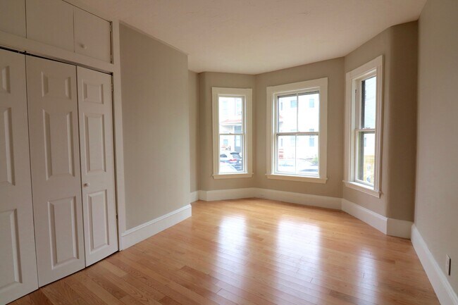 Building Photo - 55 Hano St