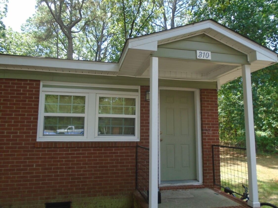 Primary Photo - 310 Old Shaw Rd