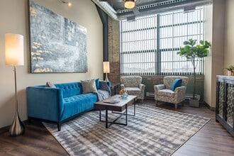 Building Photo - TipTop Apartments