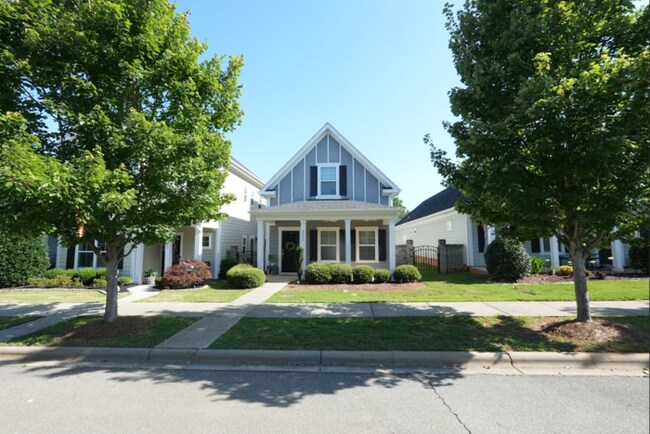 Building Photo - Charming 3-Bed, 3.5-Bath Home in a Peacefu...
