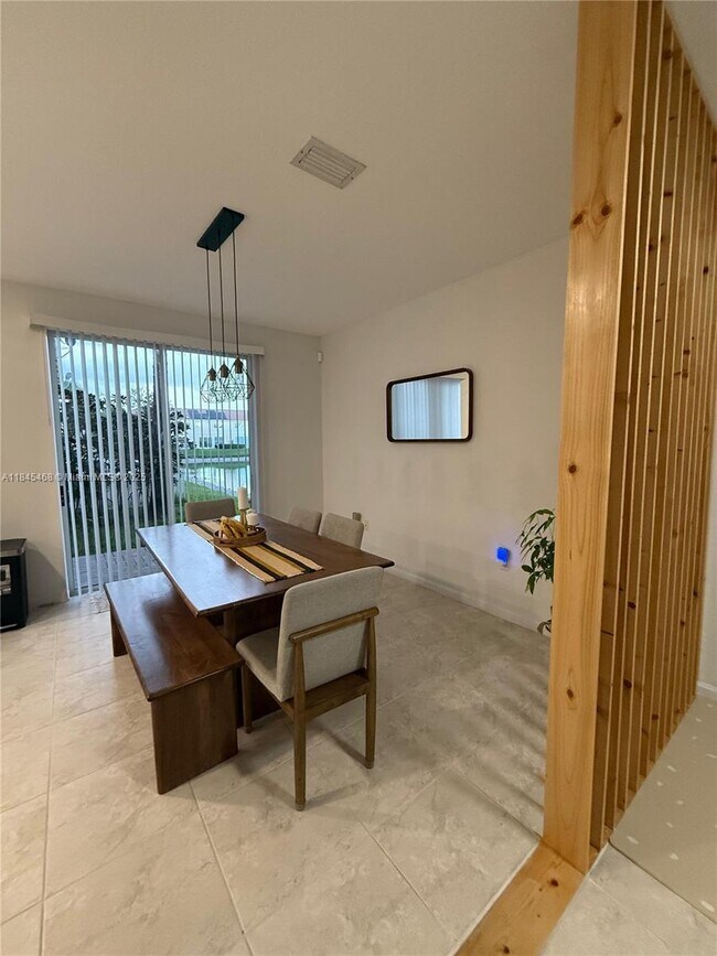 Foto del edificio - 3235 NW 31st Terrace
