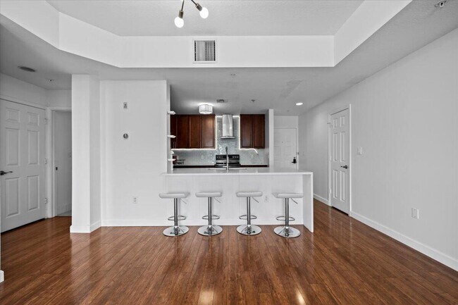 Building Photo - 1200 Town Center Dr