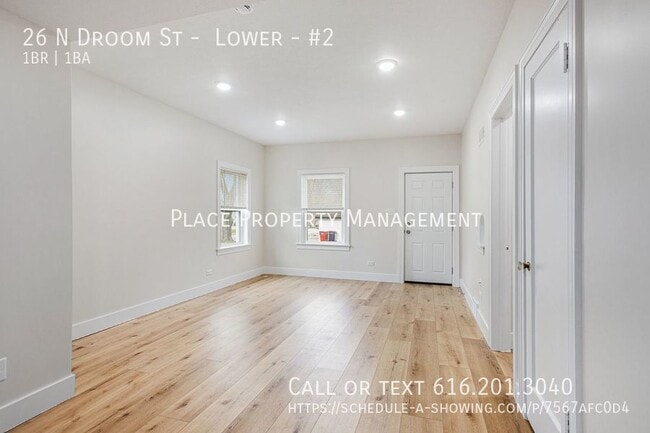 Building Photo - 26 N Droom St