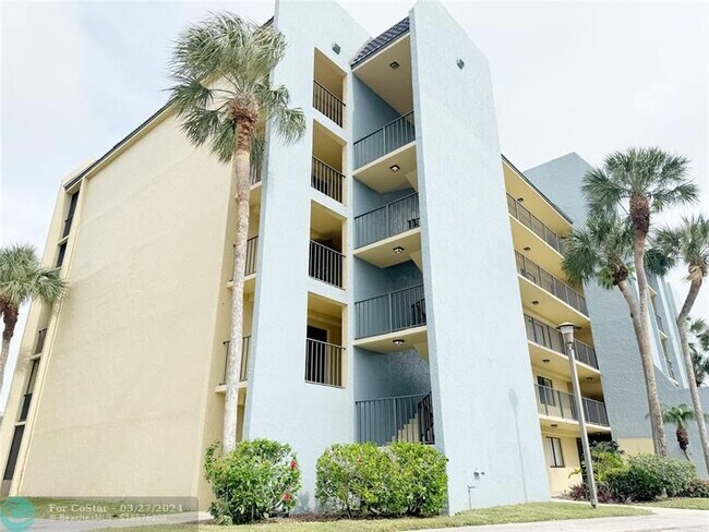 Foto del edificio - 2788 Tennis Club Dr