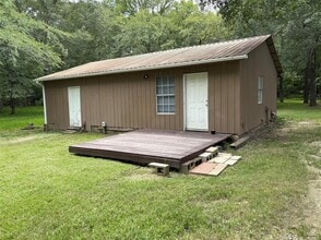 Building Photo - 712 Shawnee