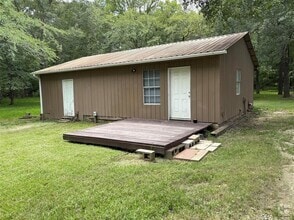 Building Photo - 712 Shawnee