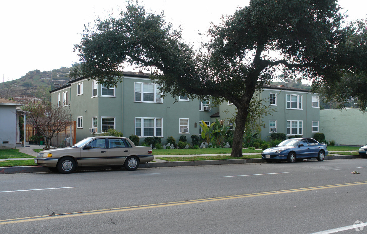 Foto del edificio - 708 S Verdugo Rd