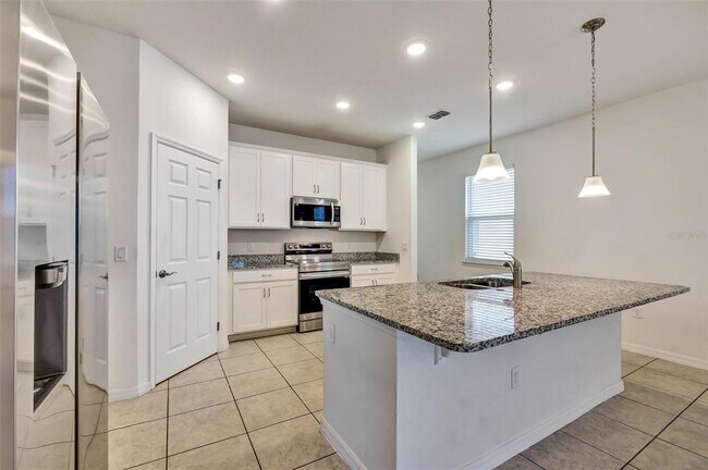 Building Photo - 2599 Avalon Pk Blvd
