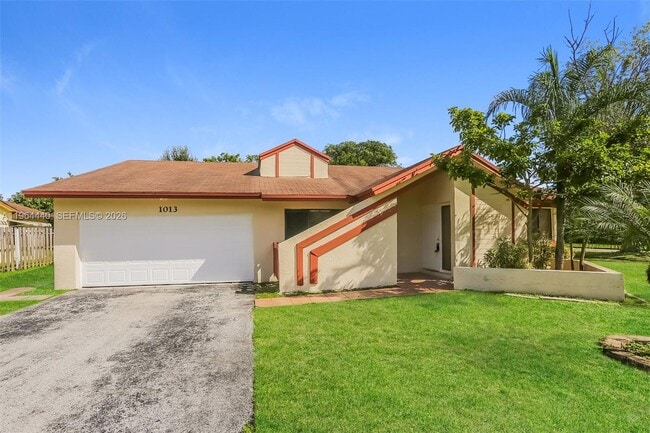 Building Photo - 1013 SW 49th Ave