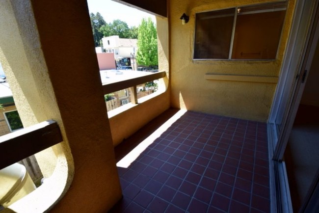 Building Photo - 21 Bolinas Rd
