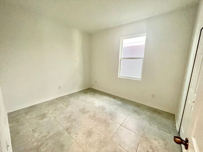 Foto del edificio - Paradise Found  in this 4BD/3BTH  New Cons...