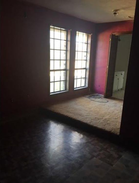 Foto principal - 523 Highland Dr