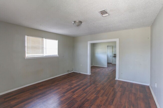 Foto del edificio - 701 E 14th St