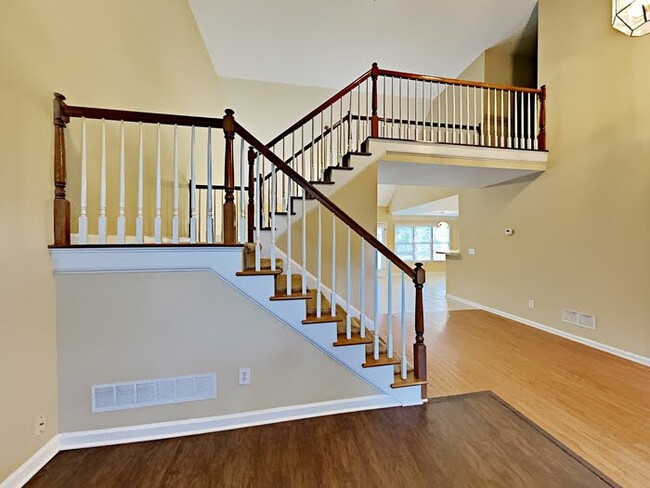 Building Photo - 2101 Spanish Oaks Way NW