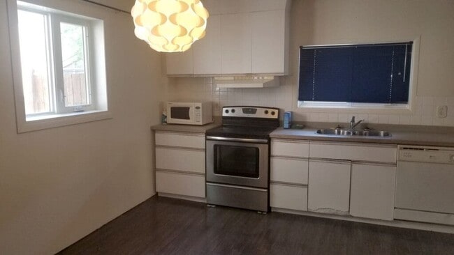 Building Photo - Dollard Boulevard Houses