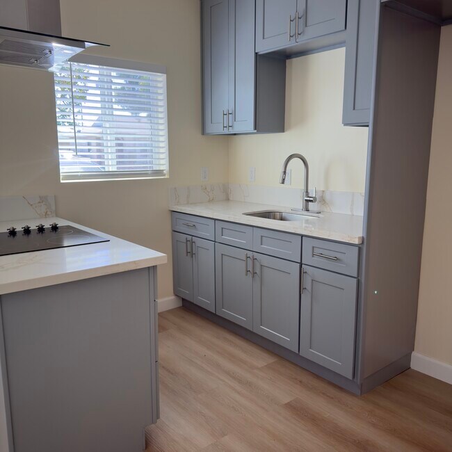 Foto del edificio - 9417 Tilmont St