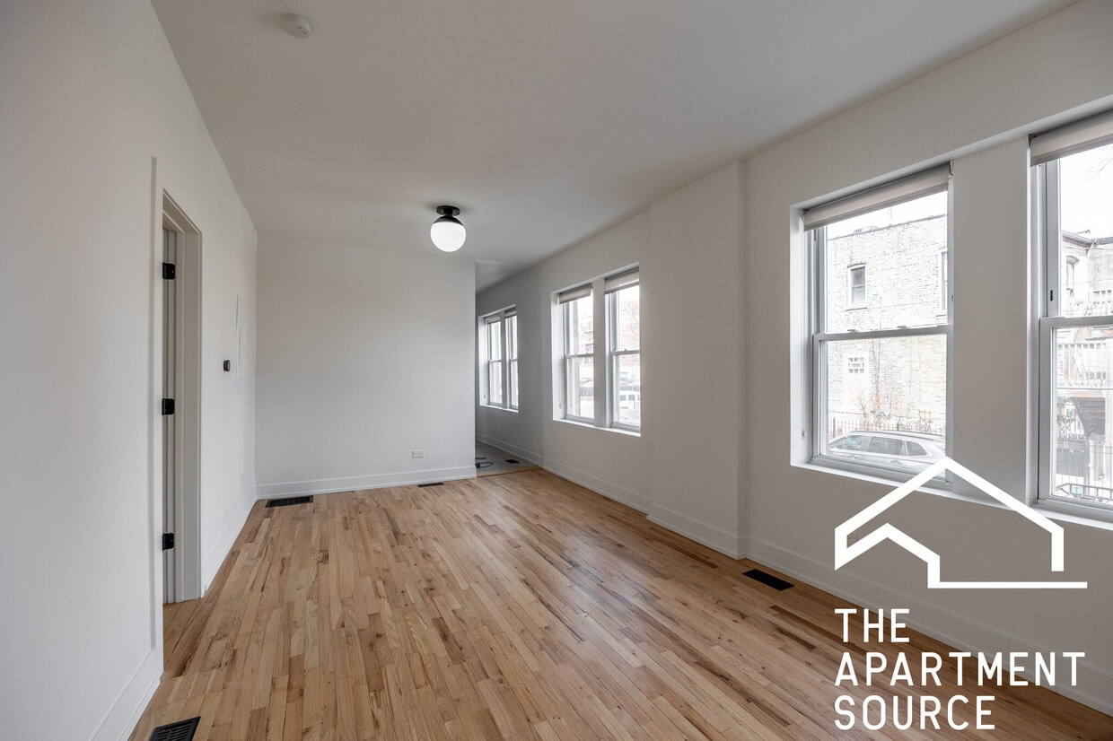 Photo - 3051 W Medill Ave
