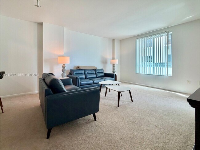 Foto del edificio - 7350 SW 89th St