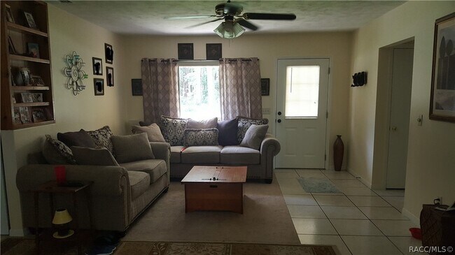 Foto del edificio - 6545 E Waverly St