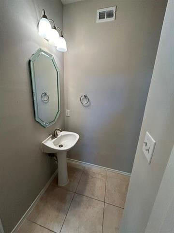 Foto del edificio - 4108-4101 One Pl Ln