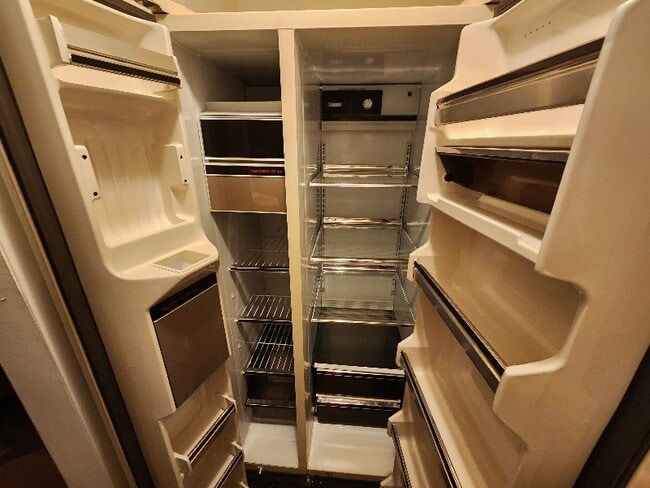 Foto del edificio - 497 E Main St