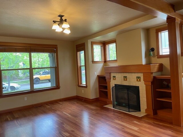 Foto del edificio - 2548 NW ORDWAY AVE