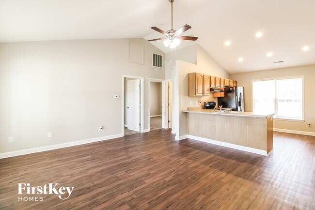 Building Photo - 142 Fir Dr